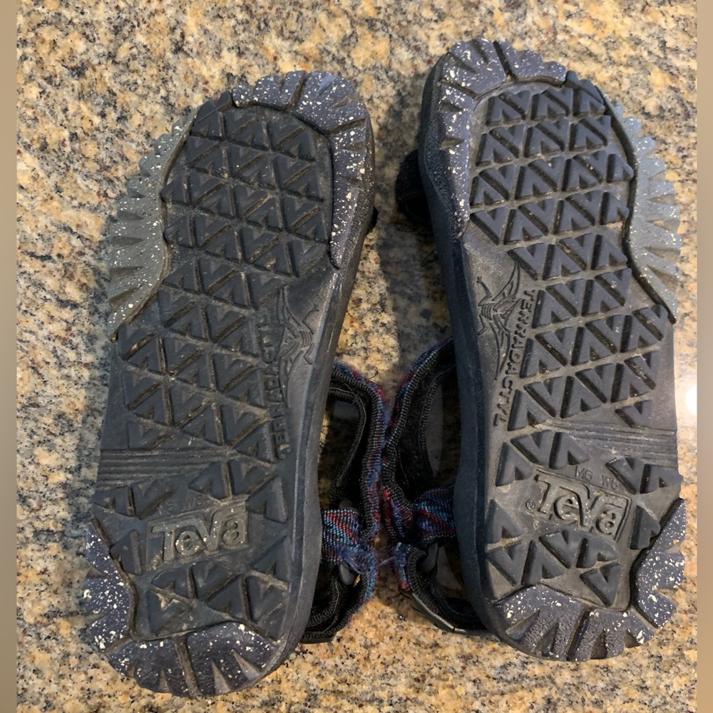 Teva women’s Sandals women’s size 8 - Picture 4 of 9